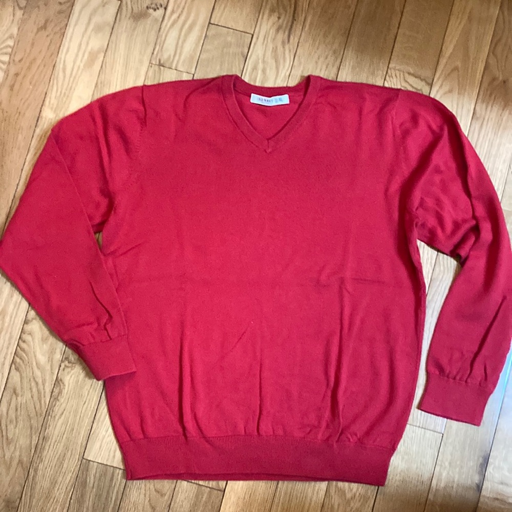 Mens Old Navy red vneck sweater